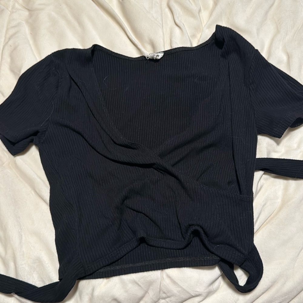 Black wrap around top